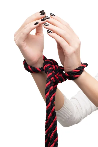 Наручники-оковы из хлопковой веревки ""Узел-Омега"", Pecado BDSM черно-красные, 3,5 м