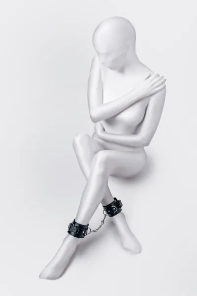 Поножи Anonymo.PU кожа, черные, 26,5 см