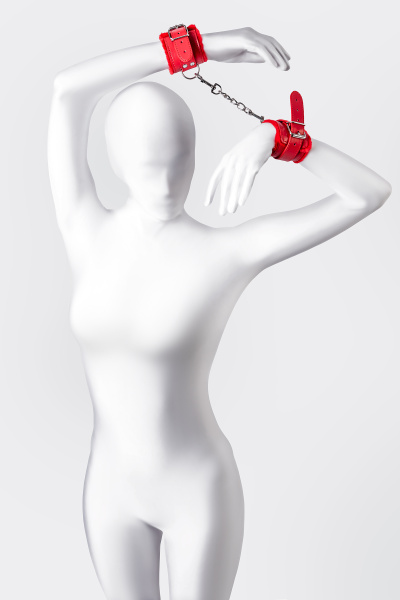 Наручники Anonymo.PU кожа, красные, 27 см